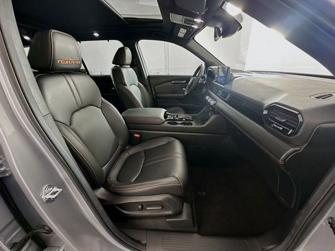 Certified 2025 Honda Pilot TrailSport image 28