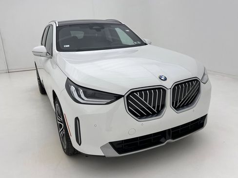 Certified 2025 BMW X3 xDrive30i w/ Convenience Package image 3