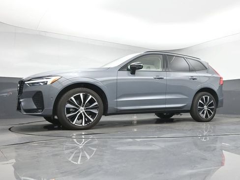 Used 2024 Volvo XC60 B5 Plus w/ Protection Package Premier AWD/4WD image 13