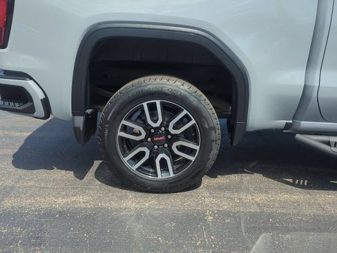 Certified 2024 GMC Sierra 1500 AT4 w/ Technology Package AWD/4WD image 12