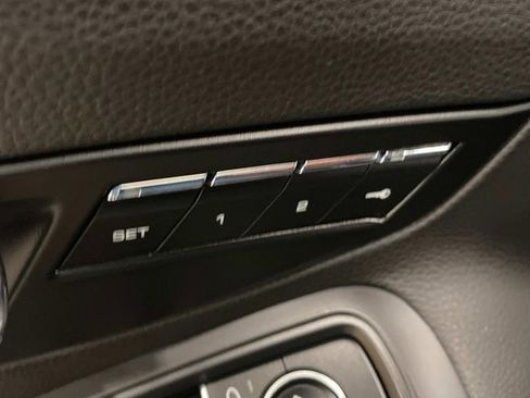 Used 2017 Porsche 911 Carrera image 13