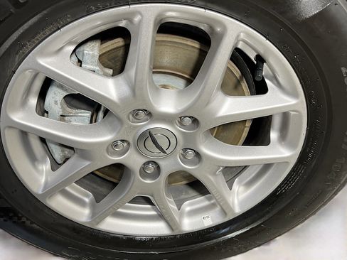 Used 2024 Chrysler Pacifica Touring-L FWD image 14