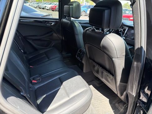 Used 2018 Porsche Macan S AWD/4WD image 12