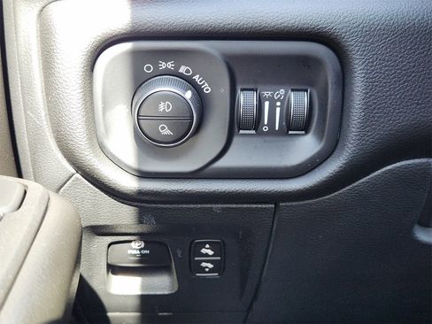 Used 2025 RAM 1500 Lone Star image 31