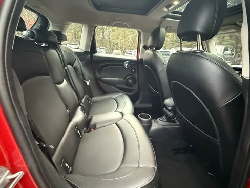 Used 2015 MINI Cooper 4-Door Hardtop image 21