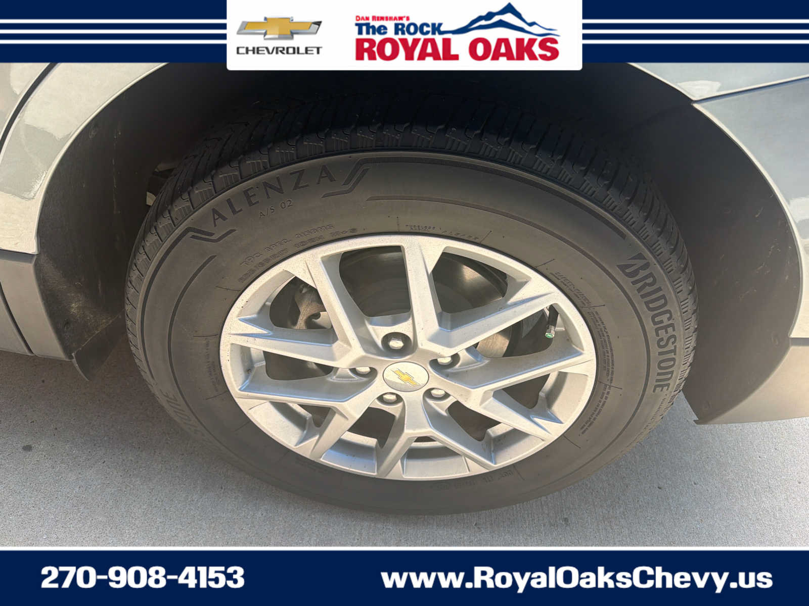 Used 2023 Chevrolet Equinox LT w/ Driver Convenience Package AWD/4WD image 11