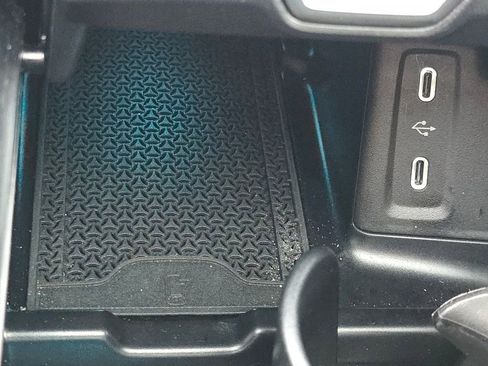 Used 2026 Mercedes-Benz GLC 300 GLC 300 image 34