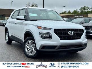 New 2026 Hyundai Venue SE video 1