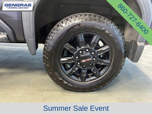 Used 2024 GMC Sierra 2500 AT4 w/ Technology Package AWD/4WD image 31