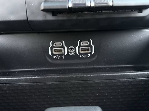 Used 2024 RAM 1500 Laramie RWD image 21