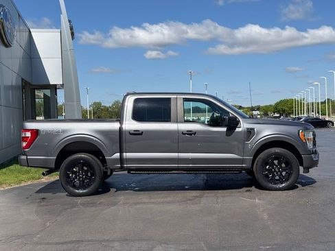 Certified 2022 Ford F150 XL w/ STX Black Appearance Package AWD/4WD image 6