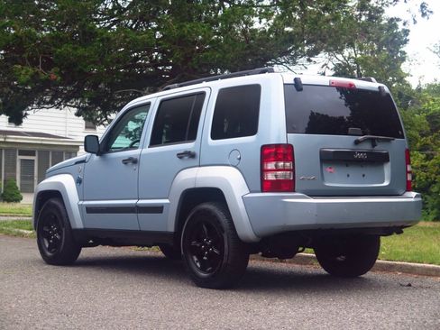 Used 2012 Jeep Liberty Arctic AWD/4WD image 3