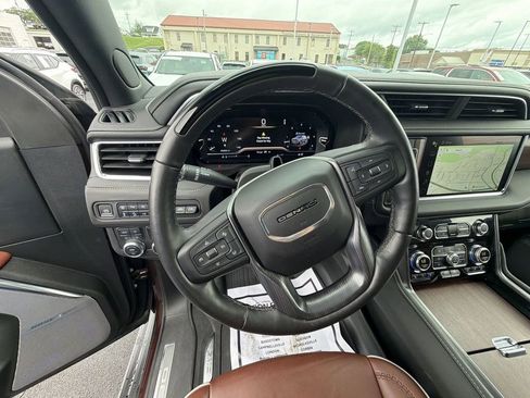 Used 2023 GMC Yukon XL Denali Ultimate w/ LPO, Floor Liner Package AWD/4WD image 20