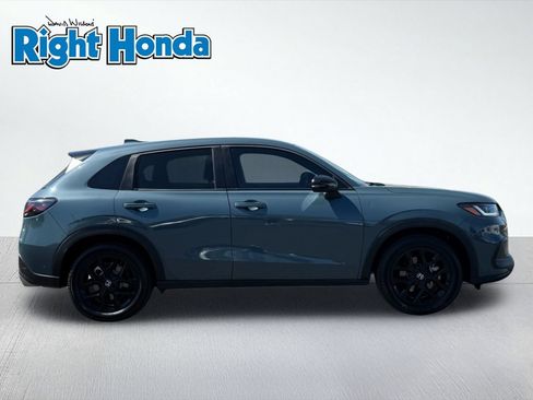 Used 2023 Honda HR-V Sport image 9