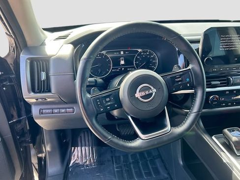 Certified 2025 Nissan Pathfinder SL AWD/4WD image 8