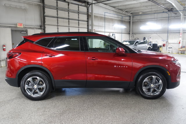 Used 2024 Chevrolet Blazer LT w/ Convenience Package FWD image 8