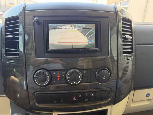 Used 2017 Mercedes-Benz Sprinter 3500 image 56