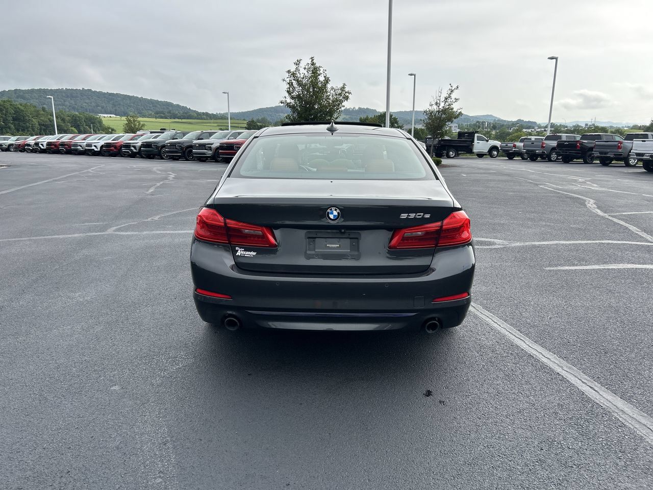 Used 2019 BMW 530e xDrive w/ Convenience Package AWD/4WD image 6