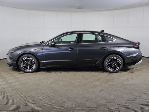 Used 2025 Hyundai Sonata SEL FWD image 14