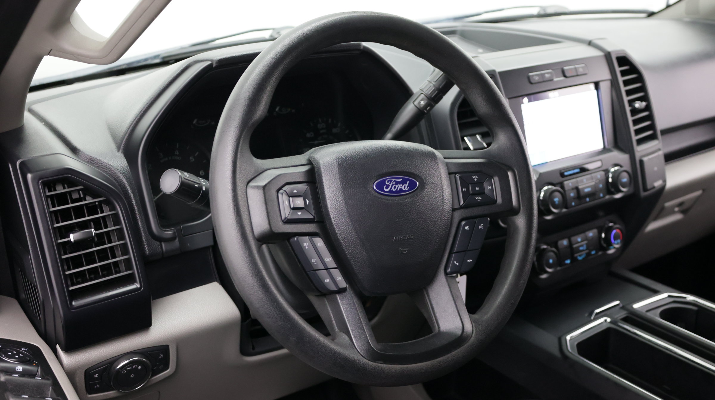Used 2019 Ford F150 XL w/ Equipment Group 101A Mid AWD/4WD image 8