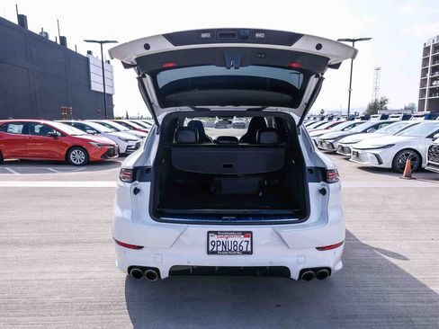 Used 2024 Porsche Cayenne E-Hybrid AWD/4WD image 26