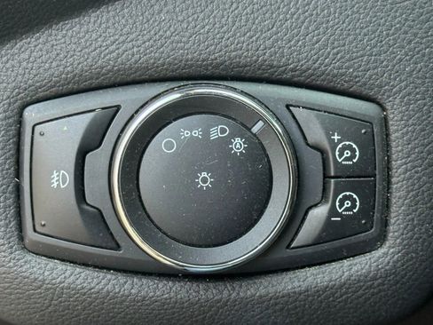 Used 2013 Ford Escape SE image 28