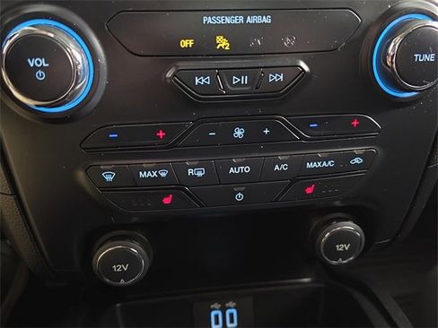 Used 2020 Ford Ranger Lariat w/ Trailer Tow Package image 16