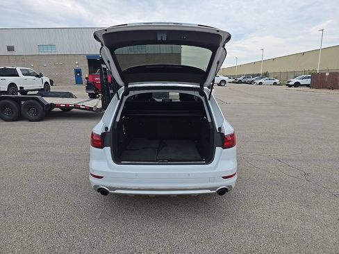 Used 2019 Audi A4 2.0T allroad Premium Plus AWD/4WD image 6