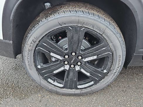 New 2026 GMC Acadia Elevation w/ Black Edition FWD image 5