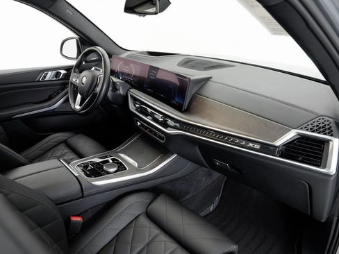 Used 2025 BMW X5 xDrive40i w/ Climate Comfort Package image 20