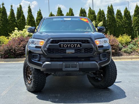 Used 2023 Toyota Tacoma 4x4 Double Cab w/ Trail Edition image 5