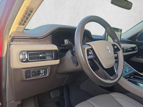Used 2023 Lincoln Aviator Reserve w/ Equipment Group 201A image 9