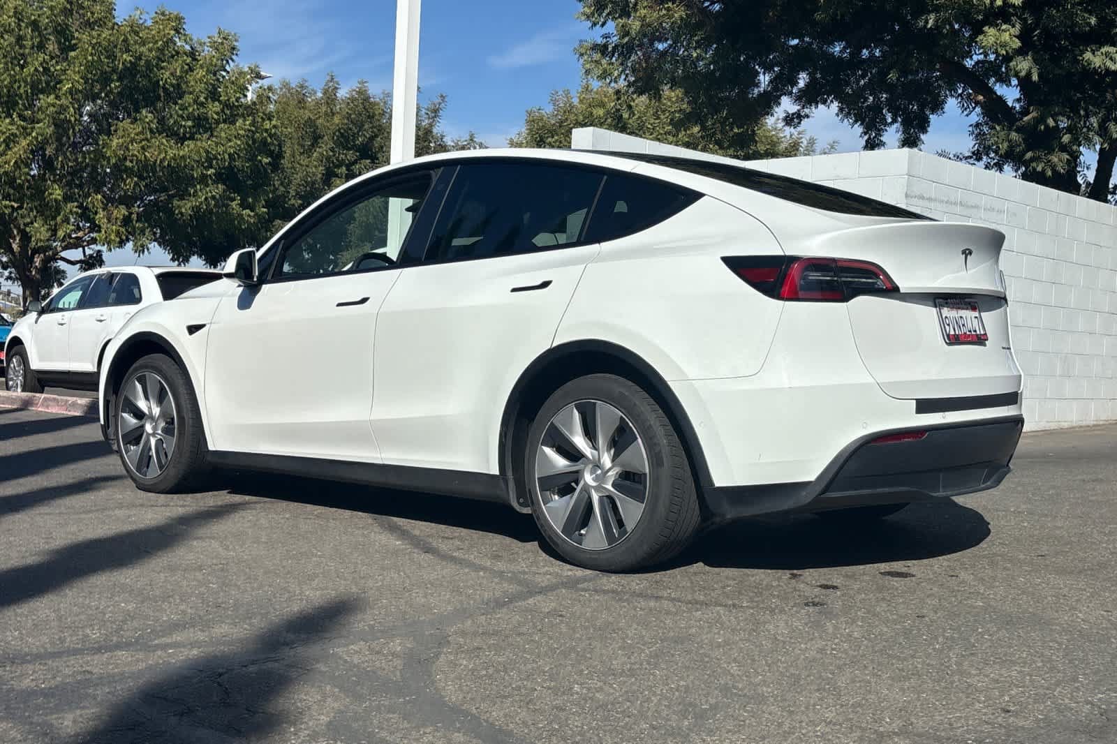 Used 2021 Tesla Model Y Long Range AWD/4WD image 6