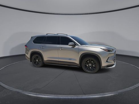 Used 2026 Toyota Grand Highlander AWD Hybrid image 2