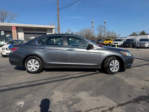 Used 2010 Honda Accord LX image 2