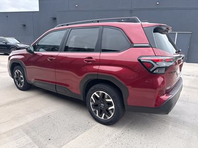 Used 2025 Subaru Forester Premium w/ Convenience Package #1