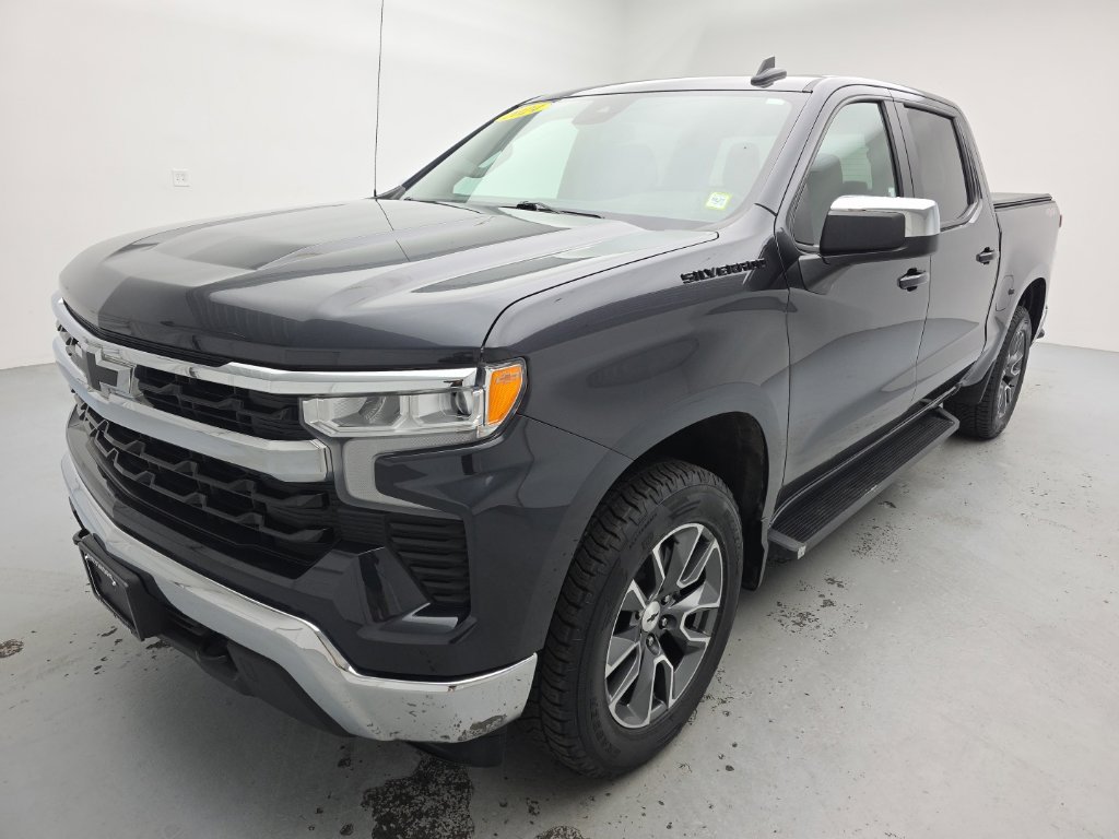 Used 2024 Chevrolet Silverado 1500 LT AWD/4WD image 6