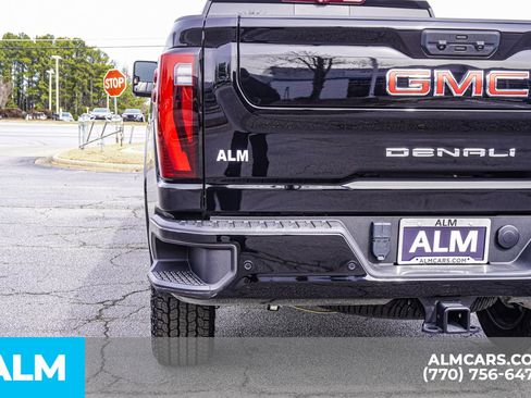 Used 2024 GMC Sierra 2500 Denali w/ Denali Reserve Package image 16