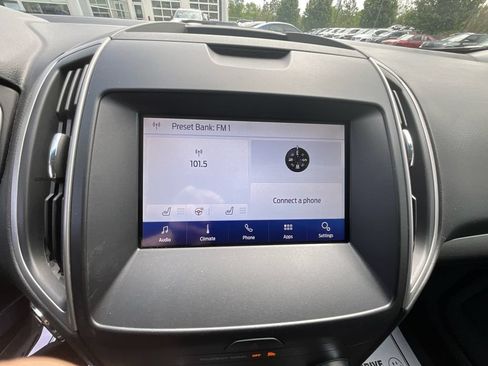 Used 2020 Ford Edge SEL w/ Cold Weather Package AWD/4WD image 17