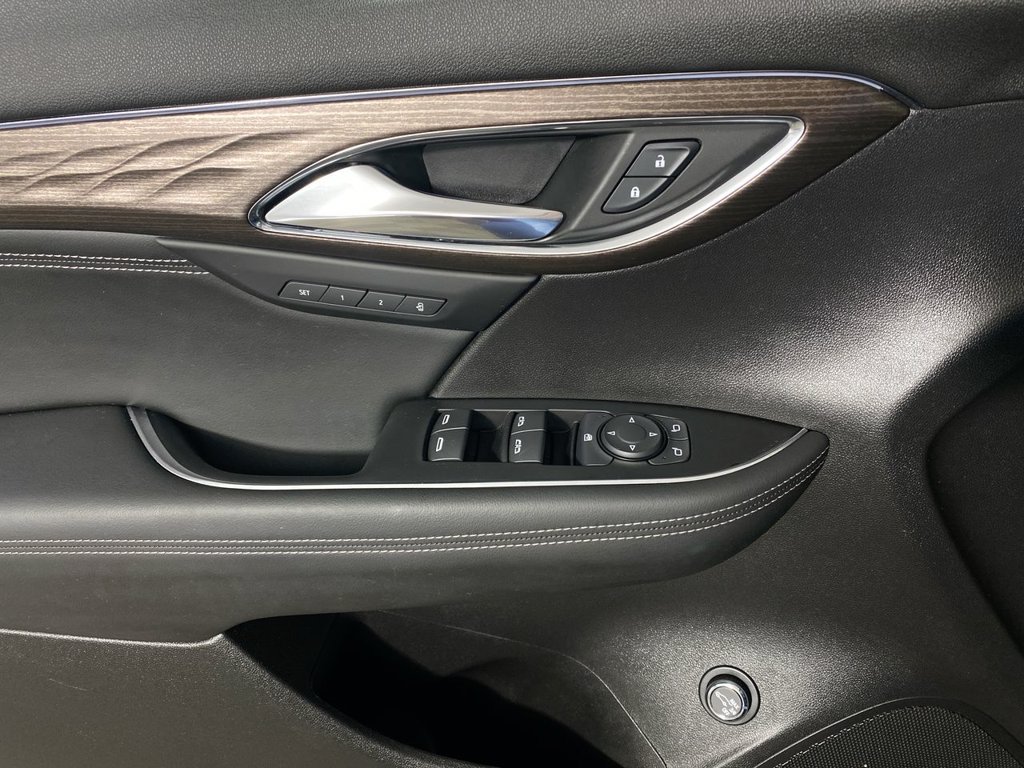 Certified 2023 Buick Envision Avenir FWD image 13
