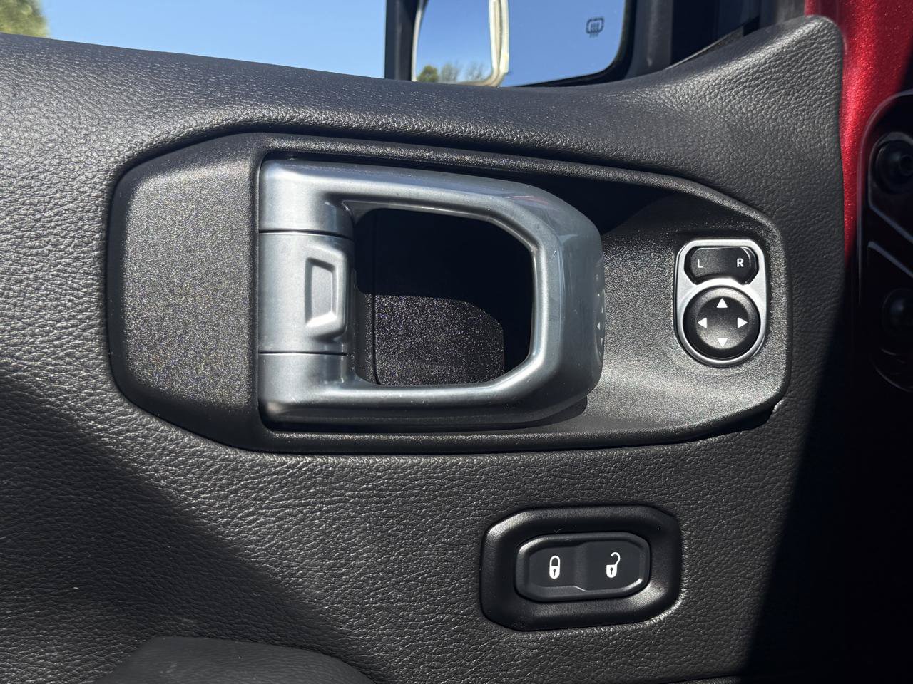 Used 2022 Jeep Gladiator Rubicon w/ Cold Weather Group AWD/4WD image 21