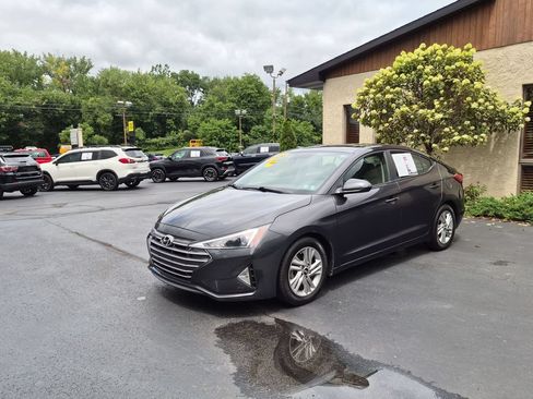 Used 2020 Hyundai Elantra Value Edition FWD image 1