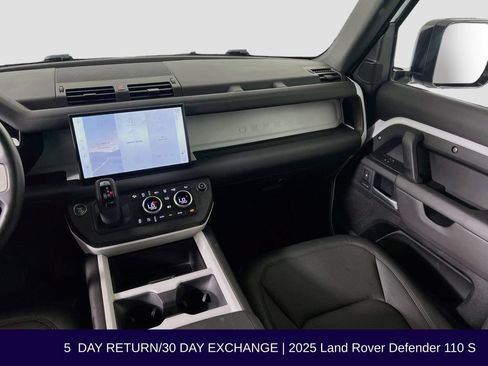 Used 2025 Land Rover Defender 110 S AWD/4WD image 29