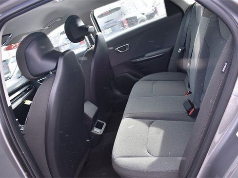 New 2025 Kia K4 LXS image 15