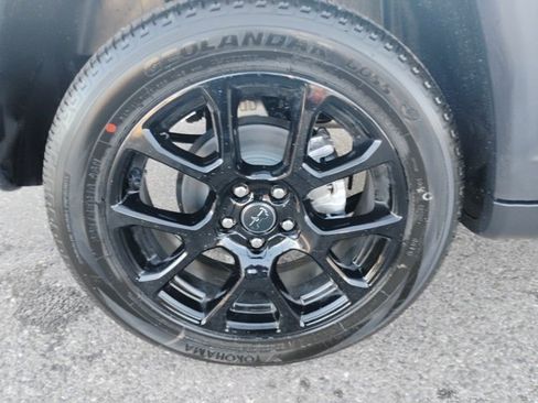 New 2026 Jeep Compass Latitude image 19