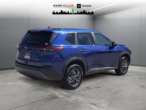 Used 2023 Nissan Rogue S AWD/4WD image 5
