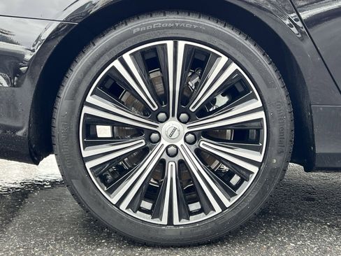 Used 2025 Volvo S90 B6 Plus image 10