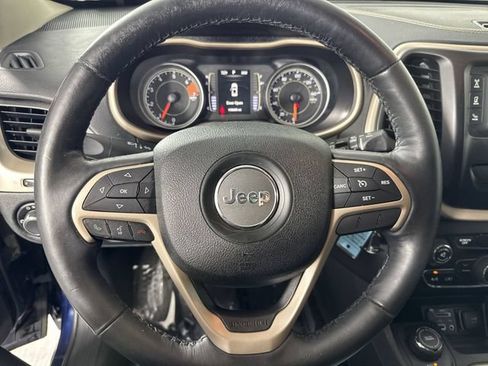 Used 2016 Jeep Cherokee Sport w/ Cold Weather Group AWD/4WD image 12