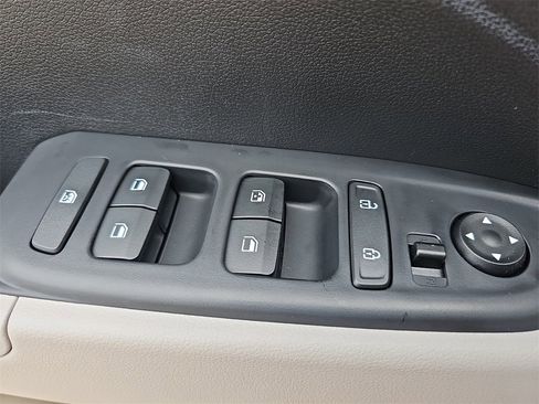 New 2026 Hyundai Venue SEL image 26