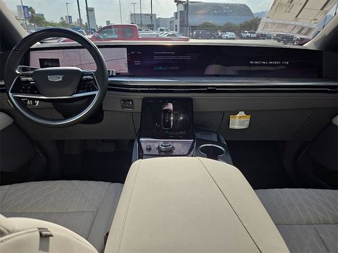 New 2026 Cadillac Escalade IQ Luxury 1 w/ LPO, Floor Liner Package image 18